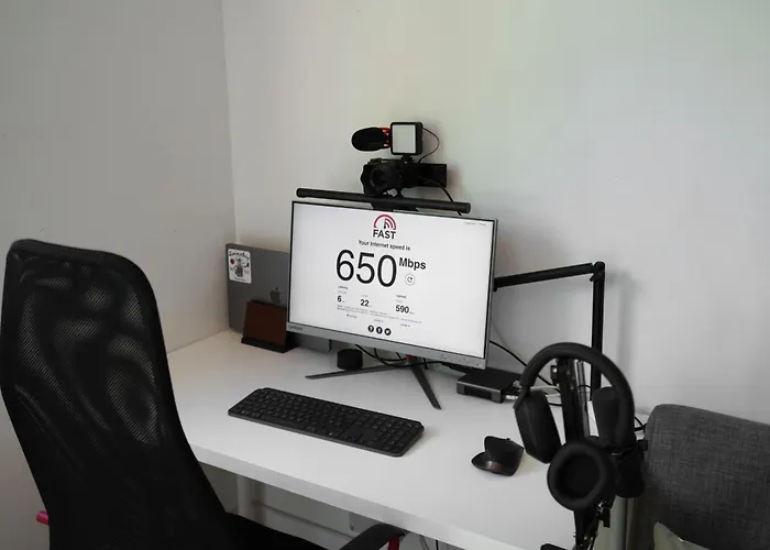 Apartment Private - Fast Wi-fi - Pool