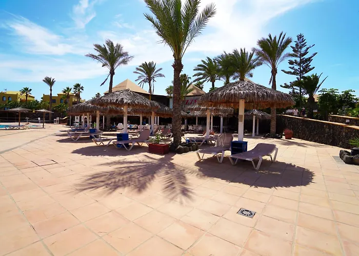 Private - Fast Wi-fi - Pool Apartment