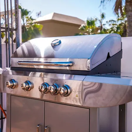 Private - Fast Wi-fi - Pool アパート