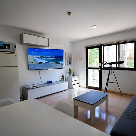 Private - Fast Wi-fi - Pool דירה *